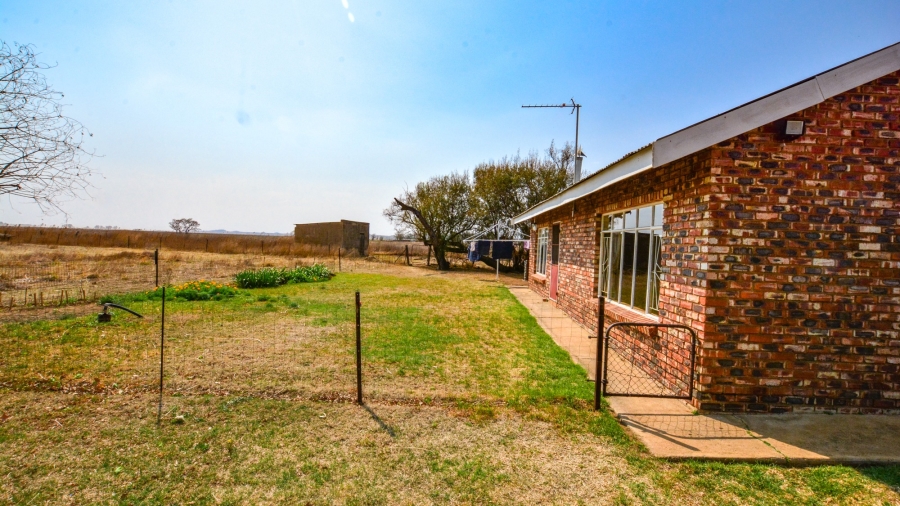 3 Bedroom Property for Sale in Potchefstroom Rural North West